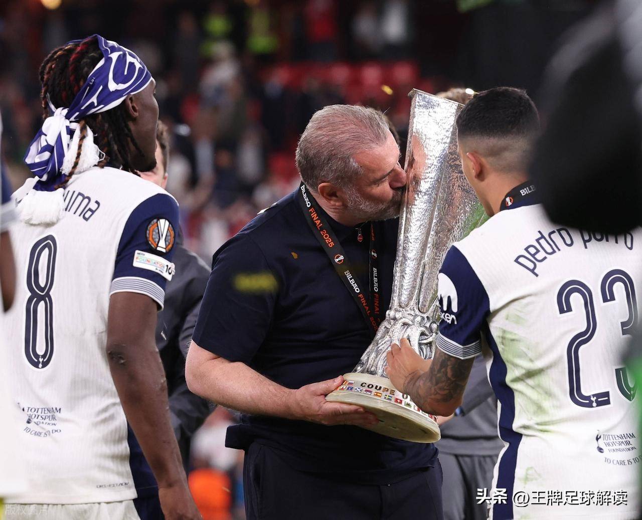 关于切尔西力克阿森纳,内马尔乌龙送礼欧冠的信息 关于切尔西力克阿森纳,内马尔乌龙送礼欧冠的信息